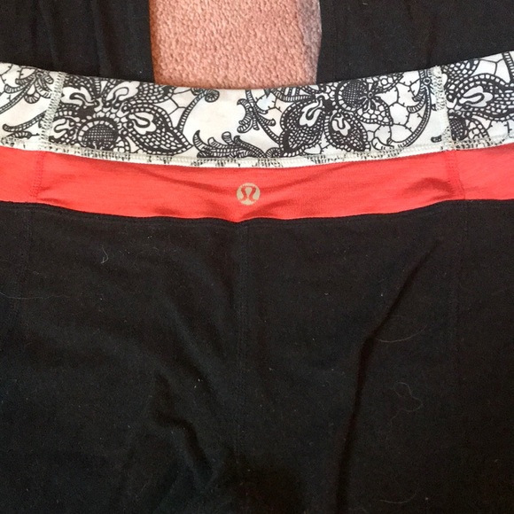 lululemon athletica Pants - Lululemon Yoga Pant with Patterned Waist Band